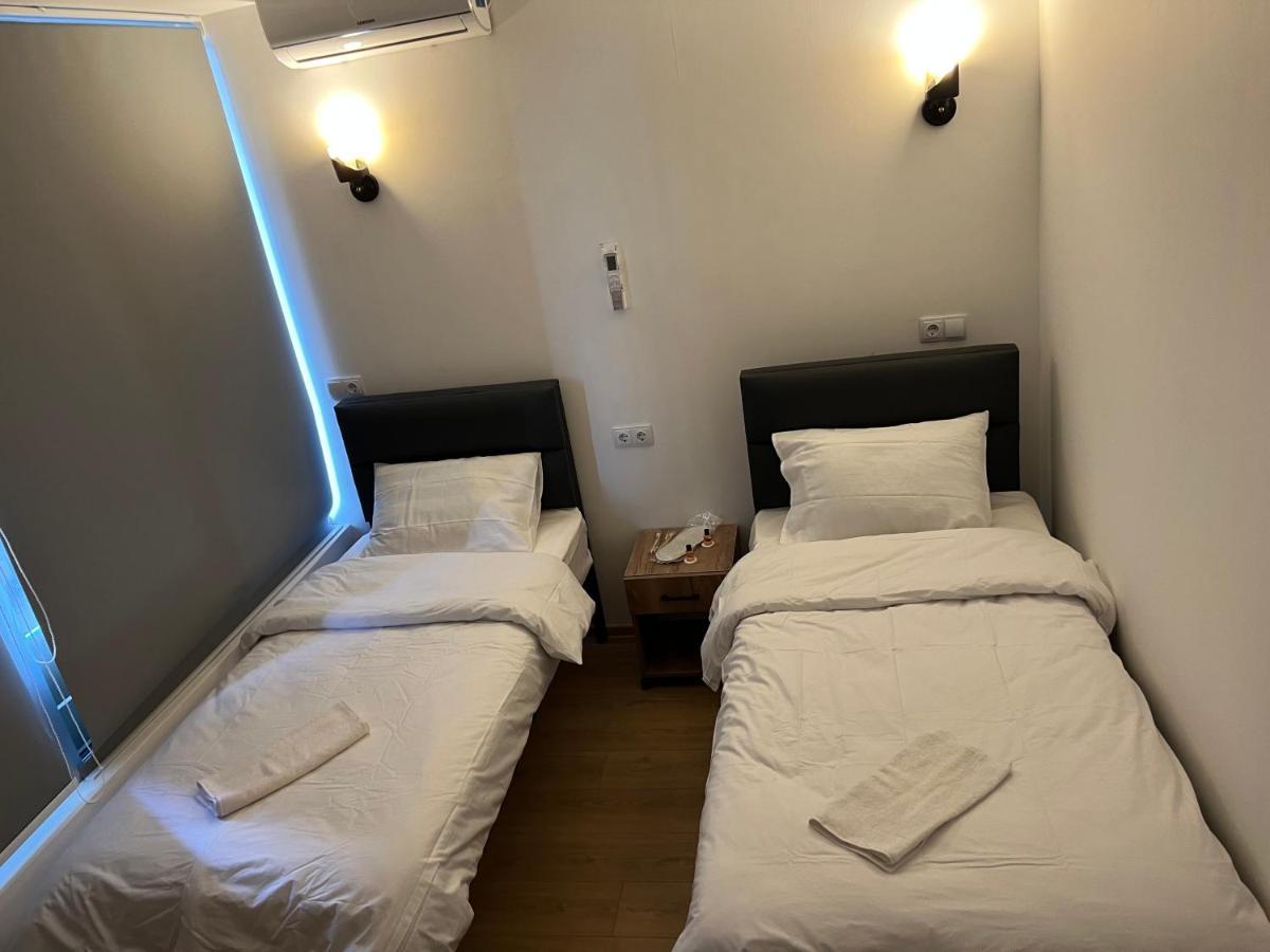 Apple Cozy Hotel Tbilisi Esterno foto