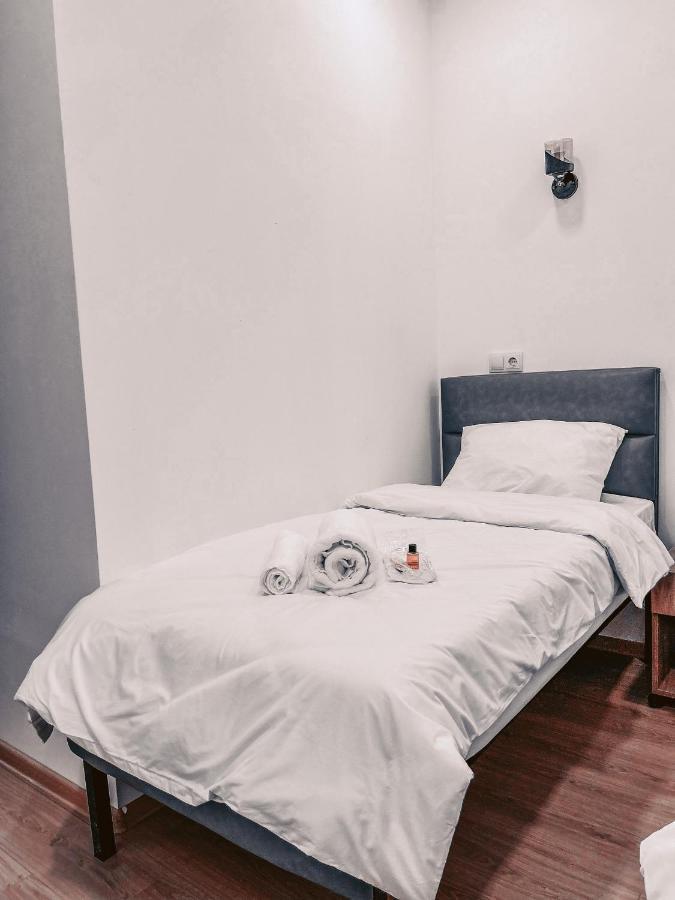 Apple Cozy Hotel Tbilisi Esterno foto