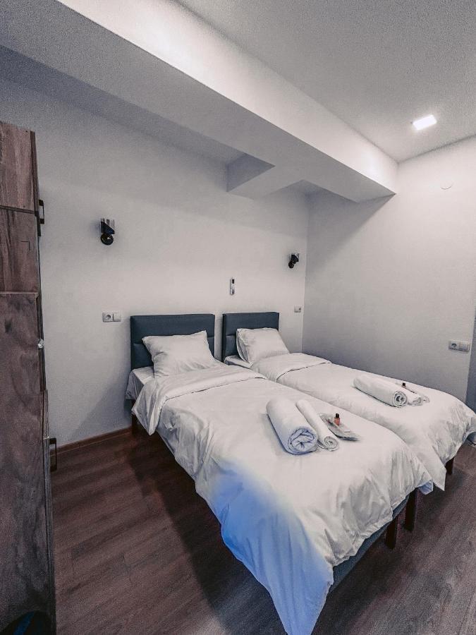 Apple Cozy Hotel Tbilisi Esterno foto